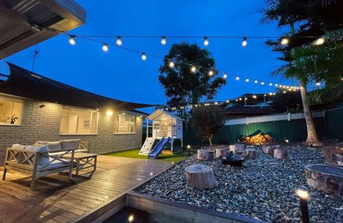 Forster House | Four Palms Forster Luxe Spacious Pet Friendly