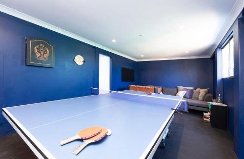 Forster House | Four Palms Forster Luxe Spacious Pet Friendly
