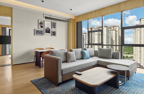 Huaxi Hotel | Four Points by Sheraton Guiyang Shilihetan