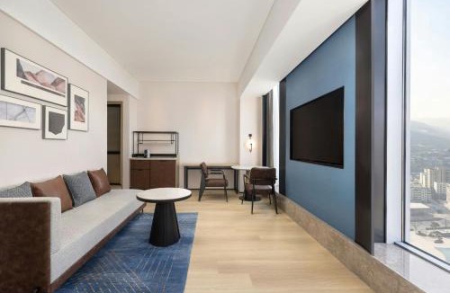 Qinzhou District Hotel | Four Points by Sheraton Tianshui
