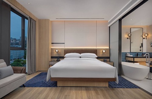 Wuxing Hotel | Four Points by Sheraton Huzhou