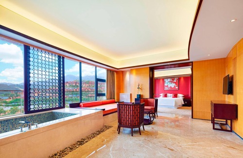 Yuancheng District Hotel | Four Points By Sheraton Heyuan Resort