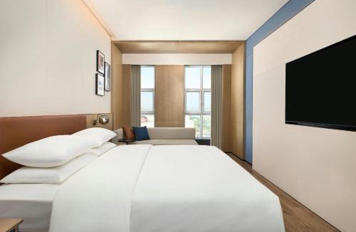 Yining Hotel | Four Points by Sheraton Yining
