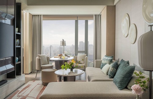 Downtown Hangzhou Hotel | Four Seasons Hotel Hangzhou At Hangzhou Centre