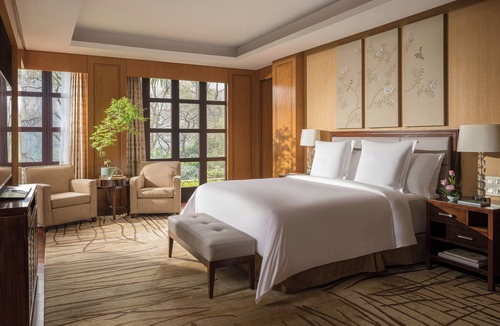 Xihu Hotel | Four Seasons Hotel Hangzhou at West Lake
