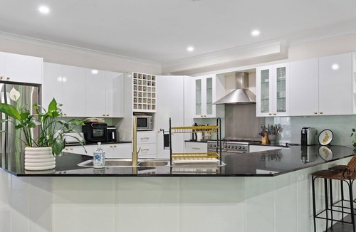 Long Jetty House | Frangipani Retreat, TOP NOTCH
