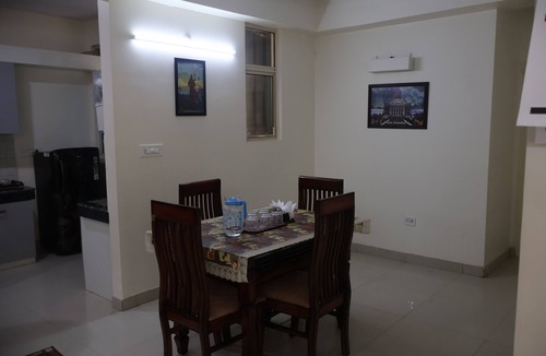 Gomti Nagar Apartment | Free Breakfast & Kitchen | Near Ekana Stadium