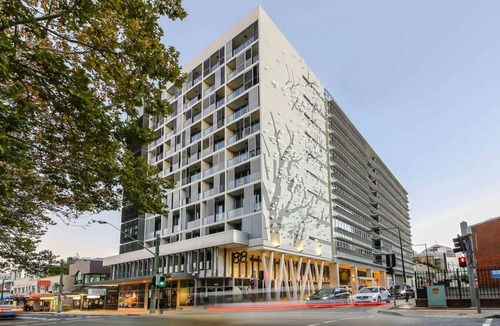 Chatswood CBD Apartment | free parking great location 2 bds apt chatswood