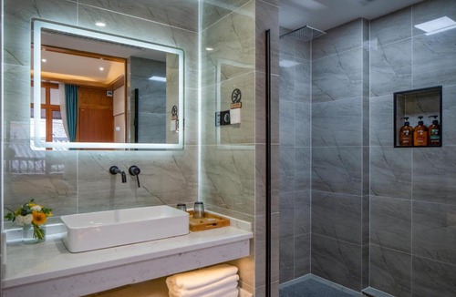 Dayan Old Town Hotel | Frida's Inn 佰茂中式庭院花园美宿