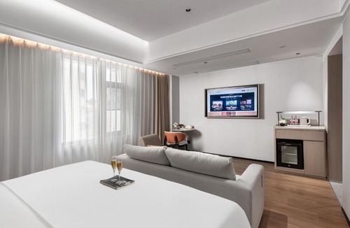 Yuexiu Hotel | From K Guangshi Hotel-XIAOBEI Metro Branch