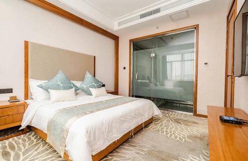 Mingsha Mountain and Crescent Spring Hotel | Fu Hua International Hotel Dunhuang