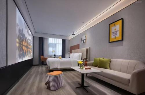Changsha County Hotel | FunGee欢致酒店洋湖中医药大学店