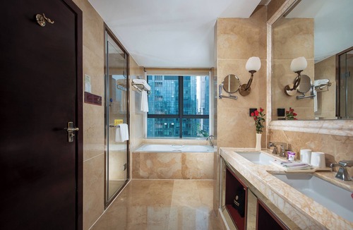 Central Business District Hotel | Fuqinglong Huatian Holiday Hotel