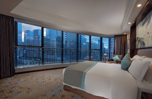 Central Business District Hotel | Fuqinglong Huatian Holiday Hotel