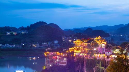 Xiangxi House | Furong Town Huazhu Yinhe Mountain Villa Inn