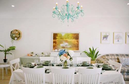 Maraylya Villa | Gables Box hill Maraylya Two Level House 14ppl