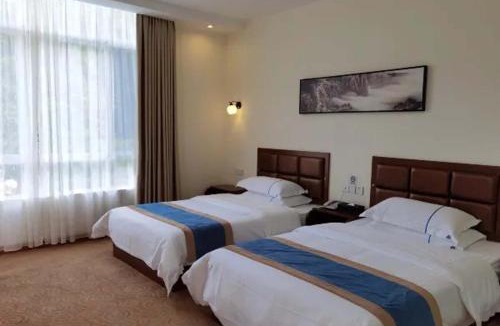 Conghua Hotel | GANGZHOU BENZYOO B&B（ Baishuizhai Skov River）