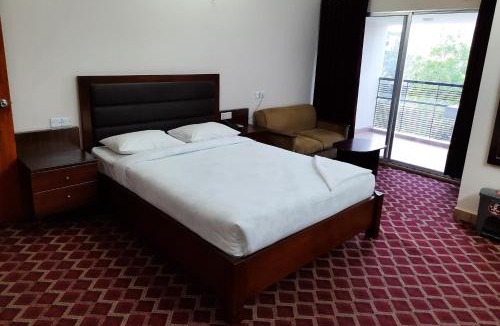 Uttara Hotel | Garden Residents Uttara - Lake View