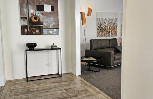 Shepparton House | Garden Retreat on Orr