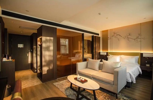 Xuyi County Hotel | Giorgio Morandi Hotel - Xuyi Kejie Central Mall