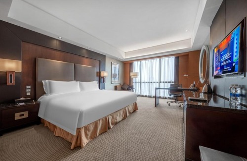 Jeifangbei Central Business District Hotel | Glenvie ITC Plaza Chongqing - Former Glenview ITC