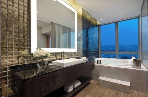 Tangxiazhen Hotel | Gold Twin Room at Luxury Hotel in Shenzhen Mission Hills