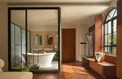 Jinjiang Hotel | Golden Age Hotel