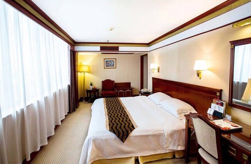 Jiangbei District Hotel | Golden Port Hotel