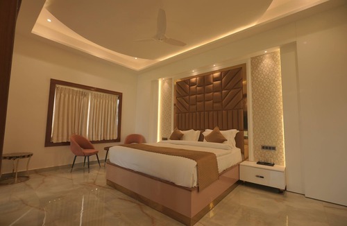 Aligarh Hotel | Golden Stone Resorts