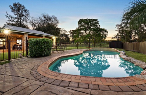 Cessnock House | Golf Course Views at Stonebridge 5mins to Vineyards