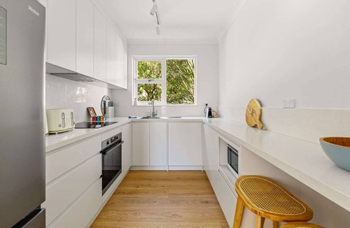 Manly Apartment | Gorgeous 3-Bed Manly Pad, Short Walk to the Beach