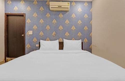 Lucknow Hotel | Goroomgo Aditya Grand Lucknow Near Krishna Nagar Metro Station