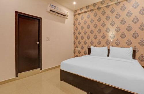 Lucknow Hotel | Goroomgo Aditya Grand Lucknow Near Krishna Nagar Metro Station