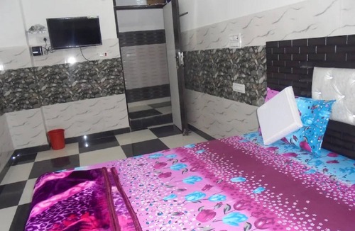 Meerut Hotel | Goroomgo Labh Mahal Meerut