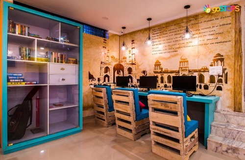 Basai Hostel | goSTOPS Agra - Rooms & Dorms