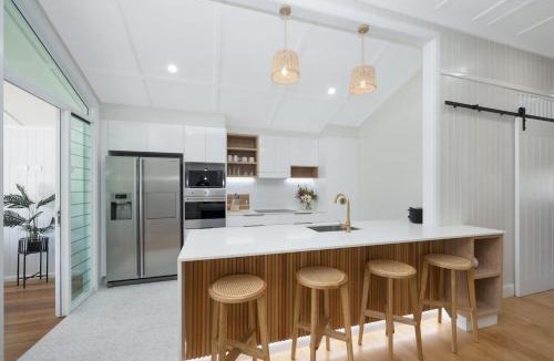 West End House | Grand 4BR Queenslander on Harold Sleeps 7