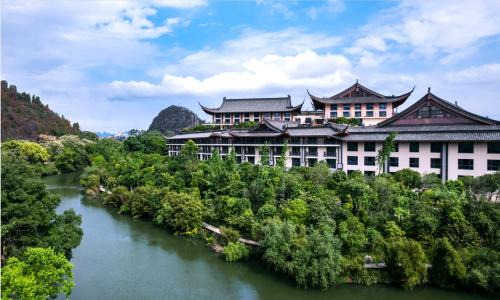 Xiufeng Hotel | Grand Bravo Guilin