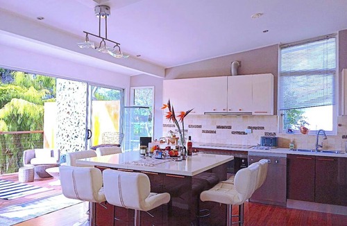 Castlecrag House | Grand Haven House for Biz&Remote! City close! Majestic water view! Eco-friendly!