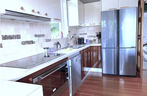 Castlecrag House | Grand Haven House for Biz&Remote! City close! Majestic water view! Eco-friendly!