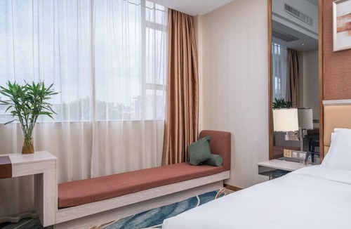 Yuexiu Hotel | Grand Hyatt International Hotel & Free Airport Shuttle, Free VPN, Penguin Airport Hotel.