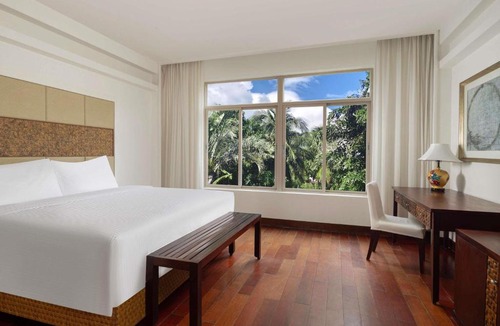 Jiyang Hotel | Grand Mercure & Spa Sanya Yalong Bay - Huayu Resort Hotel Enjoy a 20-minute massage session