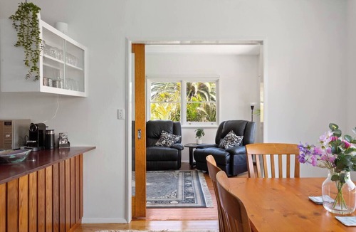 Mona Vale House | Grandview Escape Quiet Comfort near Beach and Cafs