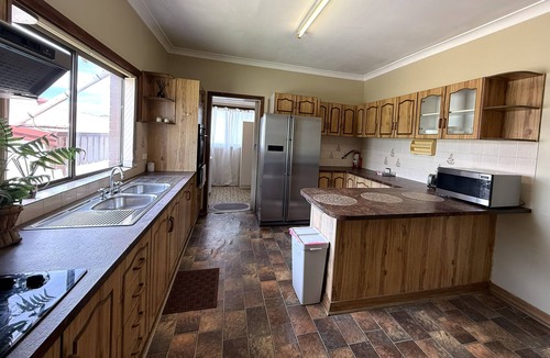 Riverstone House | Grantham Farm – Great Value for Families & Groups, Space & Comfort on Budget
