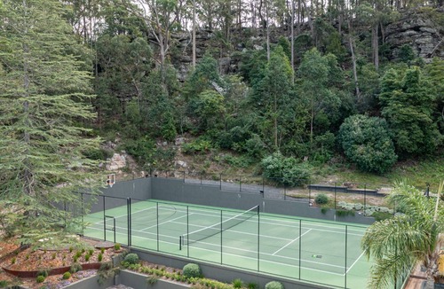 Longreach House | Grants - spacious riverside escape on the Shoalhaven River