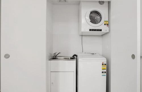 St. Leonards Apartment | Great Corporate One Bedroom ATC006911