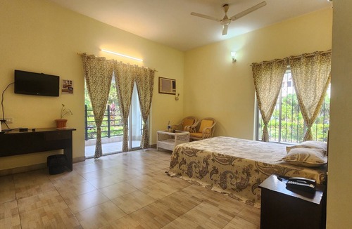Barddhaman Hotel | Green County Wellness Retreat