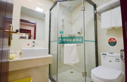 Huiyang Hotel | GreenTree Business Inn HuiZhou South Railway Station DanShui RenMin Road Business Hotel