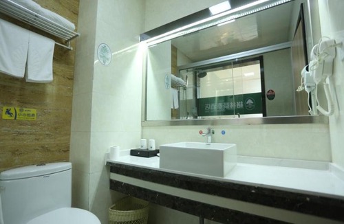 Yixiu District Hotel | GreenTree Inn Anqing East Yingbin Road High-Speed Railway Station