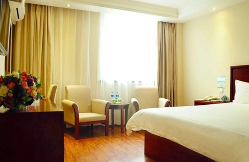 Dingyuan County Hotel | GreenTree Inn Chuzhou Dingyuan County People's Square General Hospital Business Hotel