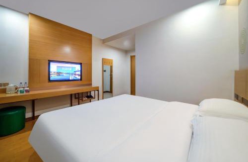 Xincheng Hotel | GreenTree Inn